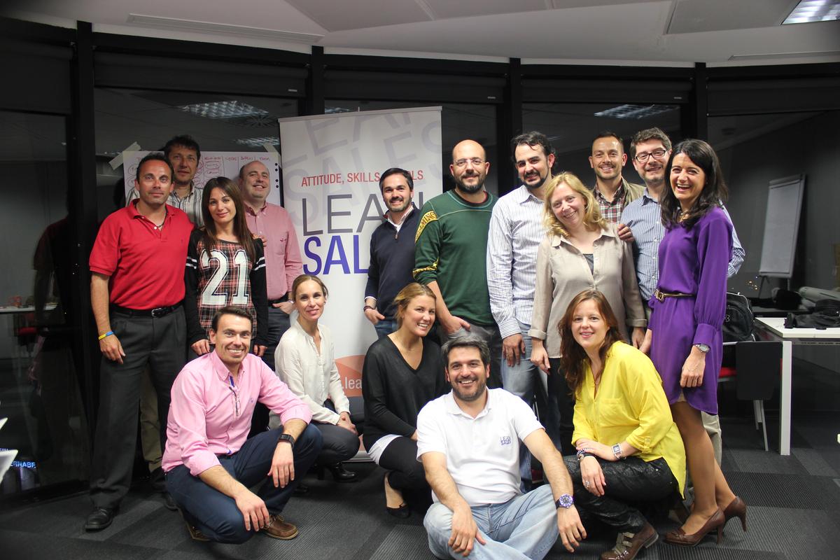 Grupo de participantes de un programa Lean Sales